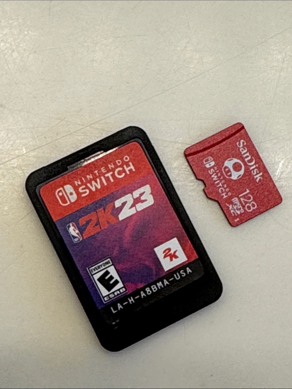 NBA 2K23 - Nintendo Switch Sandisk Bundle